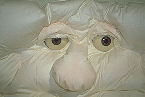 Puppenbau-die stark benutzte Bettdecke