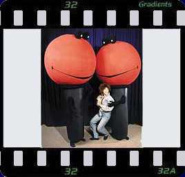 Puppenbau-Miks, zwei grosse Mikrofone fr den RTL-Hrfunk in Stuttgart