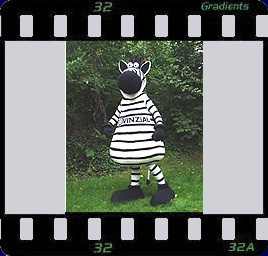 Puppenbau-Zebra "Hein Daddel" fr den THW-Kiel / Provinzial